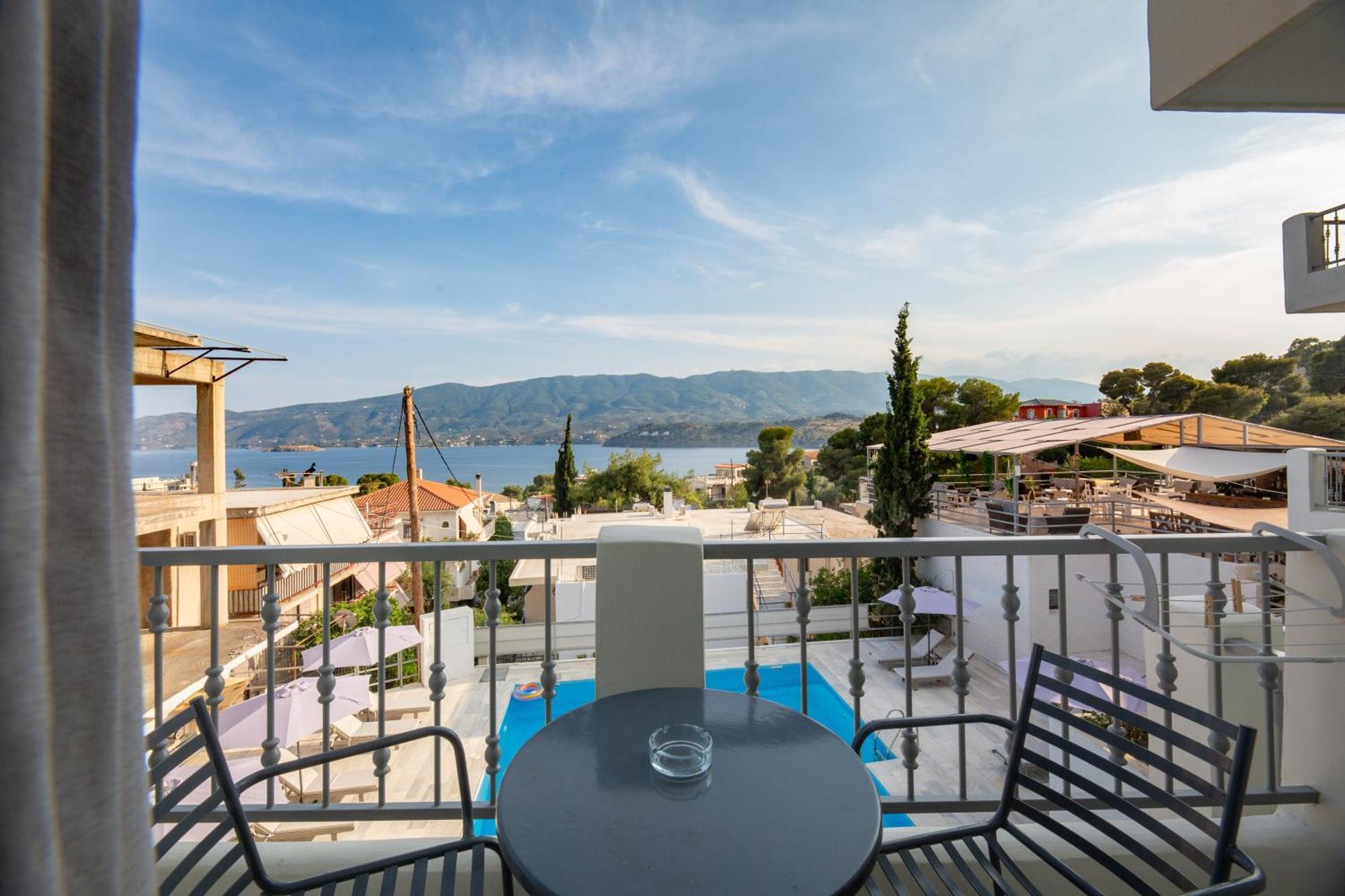 Evita'S Resort Poros Town Exteriör bild